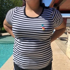 Striped Old Navy T-Shirt | XL
